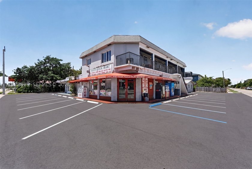 Exceptional mixed-use investment opportunity in the rapidly - photo 4