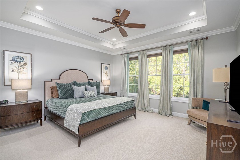 Stunning 4-5 Bedroom, 4.5 bath home. Brick entry way leads into - photo 20