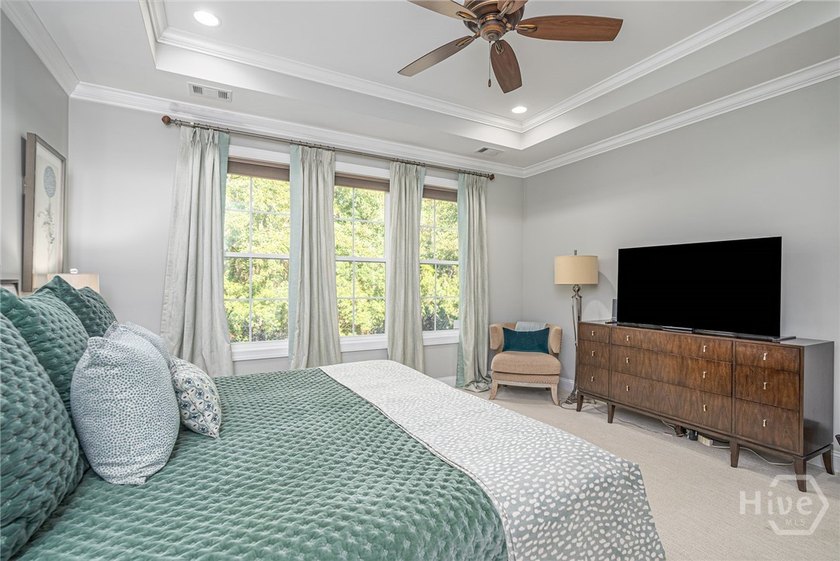Stunning 4-5 Bedroom, 4.5 bath home. Brick entry way leads into - photo 21