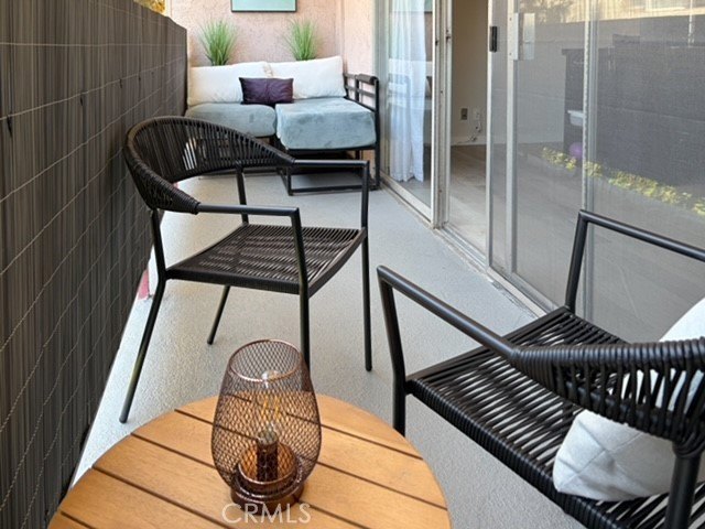 THIS ONE HAS IT ALL ! This beautifully upgraded, turnkey 1- - photo 8