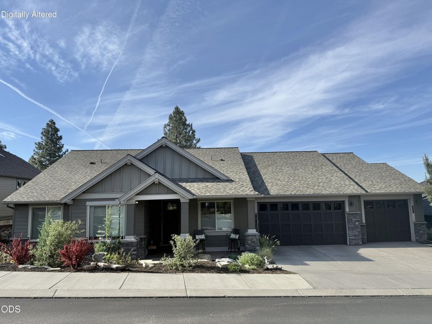 Single-level home, clear mountain views overlooking the 1st - photo 3