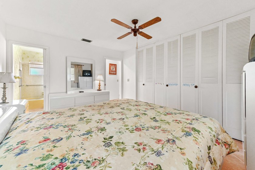 Welcome to Cresthaven Villas, a well-maintained 55+ community - photo 15