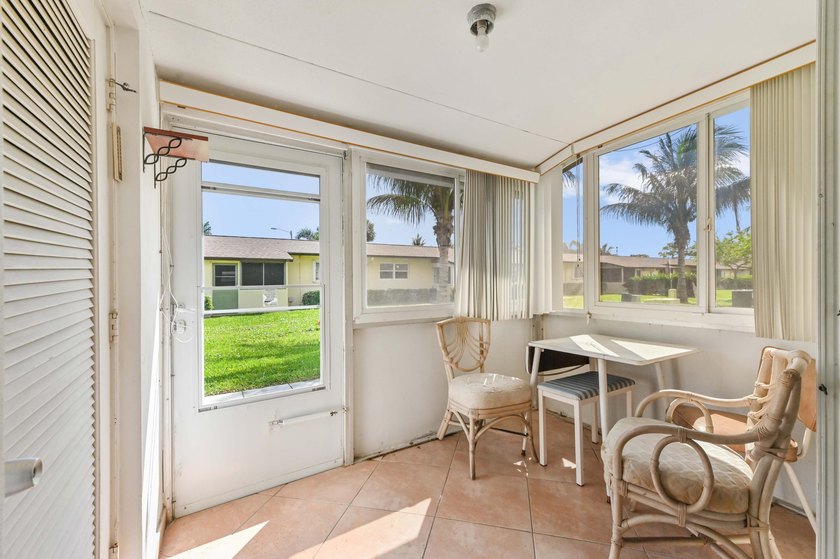 Welcome to Cresthaven Villas, a well-maintained 55+ community - photo 16