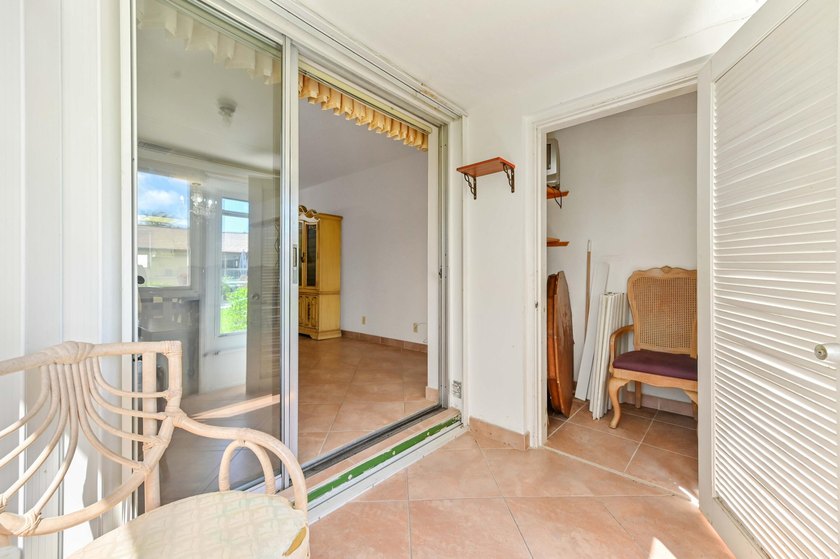 Welcome to Cresthaven Villas, a well-maintained 55+ community - photo 19