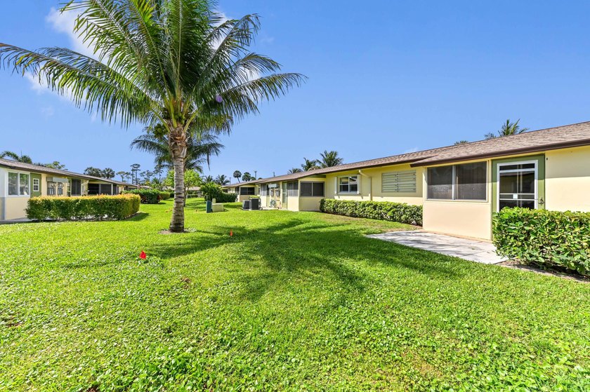 Welcome to Cresthaven Villas, a well-maintained 55+ community - photo 21