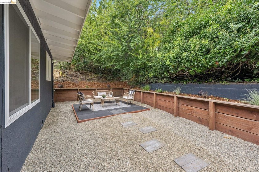 Built in 1968 and on the market for the first time, this - photo 29
