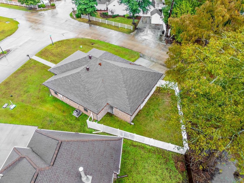 Beautiful home in a great location! Has Flood Policy, but not - photo 3