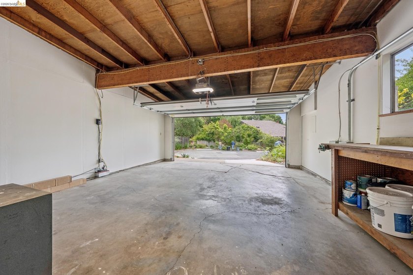 Built in 1968 and on the market for the first time, this - photo 33