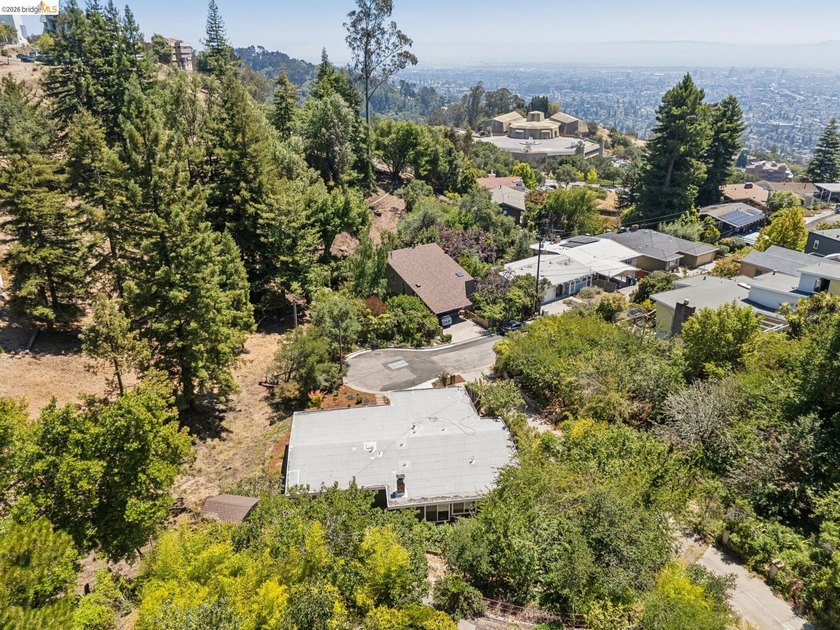 Built in 1968 and on the market for the first time, this - photo 40