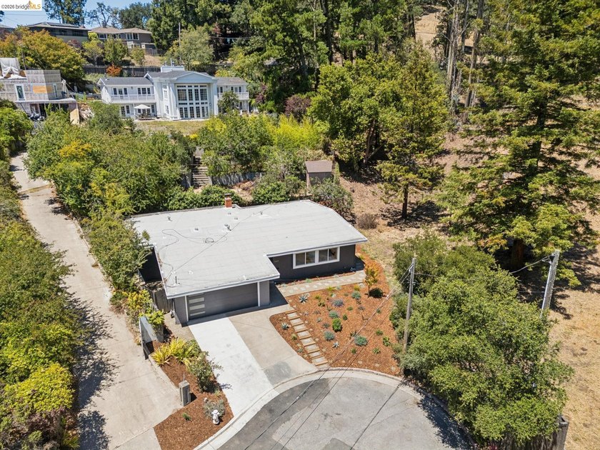 Built in 1968 and on the market for the first time, this - photo 42