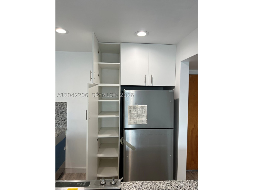 Welcome to your own slice of paradise! Bay Vista Towers is - photo 15