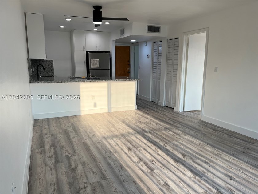 Welcome to your own slice of paradise! Bay Vista Towers is - photo 18