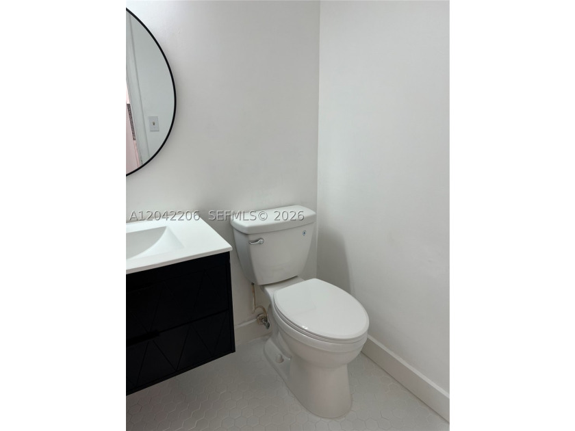 Welcome to your own slice of paradise! Bay Vista Towers is - photo 34