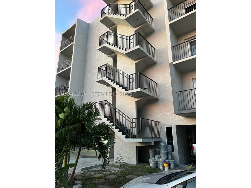Welcome to your own slice of paradise! Bay Vista Towers is - photo 38
