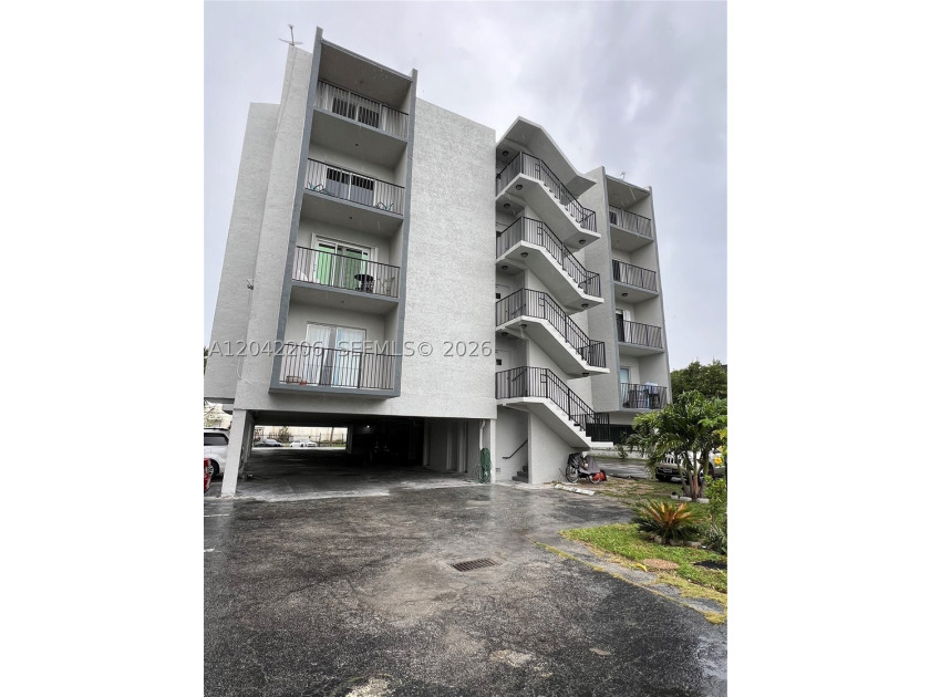 Welcome to your own slice of paradise! Bay Vista Towers is - photo 40