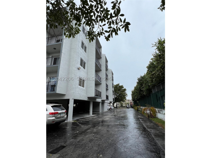 Welcome to your own slice of paradise! Bay Vista Towers is - photo 41