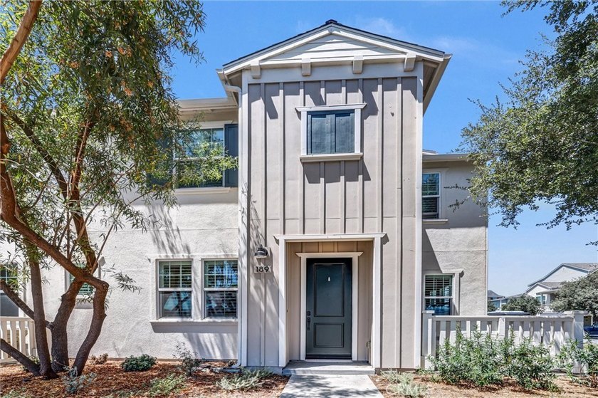 Welcome to 189 Patria, a beautifully appointed end-unit townhome - photo 2