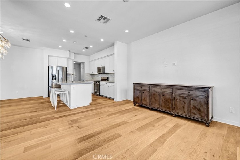Welcome to 189 Patria, a beautifully appointed end-unit townhome - photo 8
