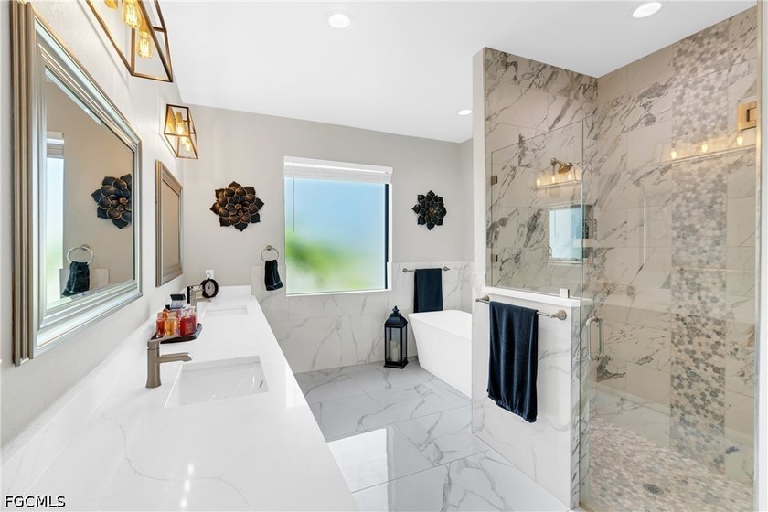 Welcome to 2827 SW 32nd St, Cape Coral a stunning fully - photo 22