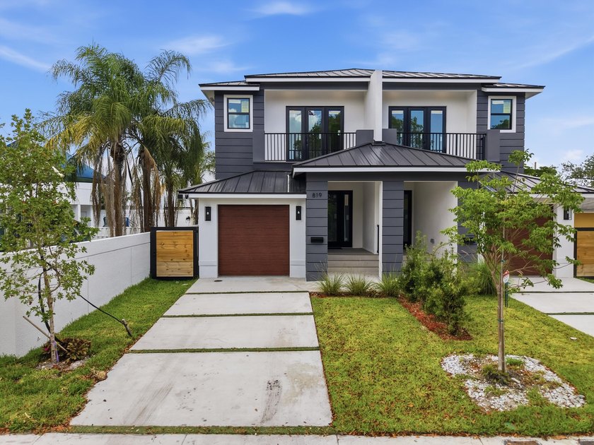 Introducing a newly built 3-bedroom, 3.5-bath luxury townhome in - photo 3