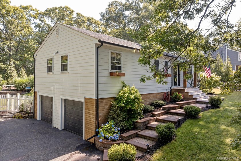 Welcome to this custom, fully renovated ranch offering 3 - photo 6