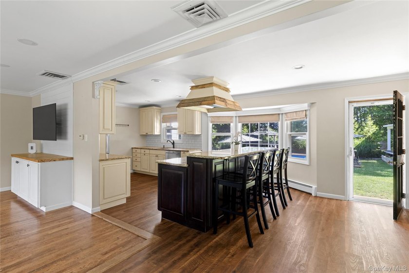 Welcome to this custom, fully renovated ranch offering 3 - photo 10