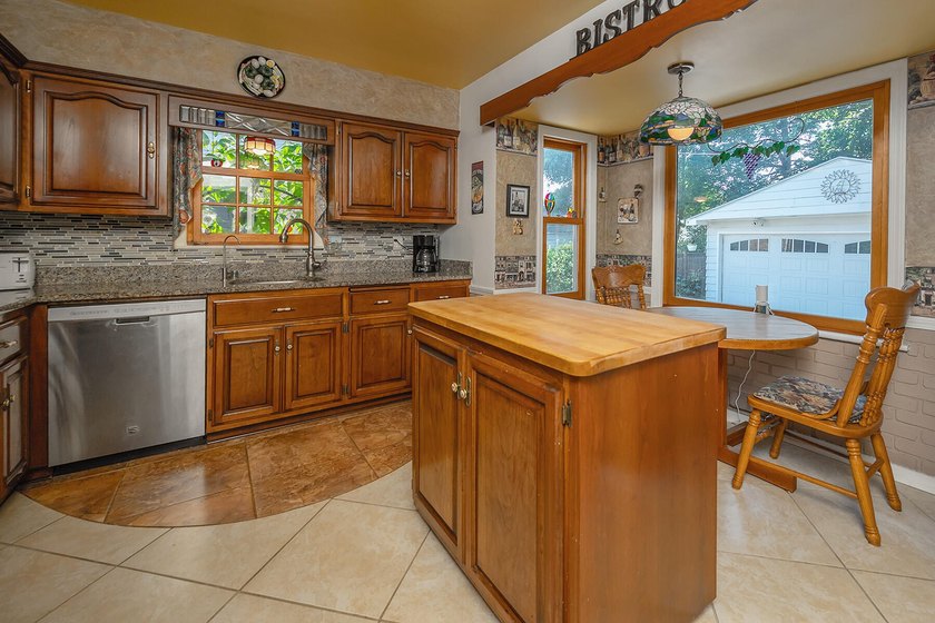 Your'e gonna love this handsome brick colonial nestled on a - photo 15