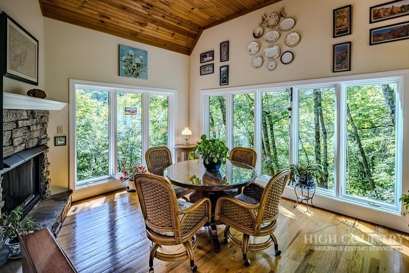 Affectionately known as *Mont Maison* this stunning contemporary - photo 17