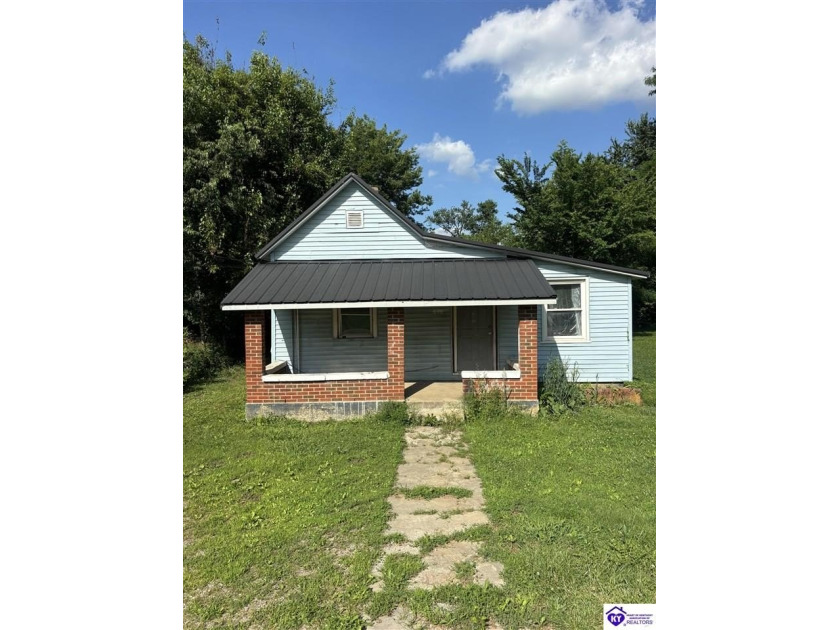 INVESTORS!!! Two bedroom and one bathroom. Needs some work. This - photo 19