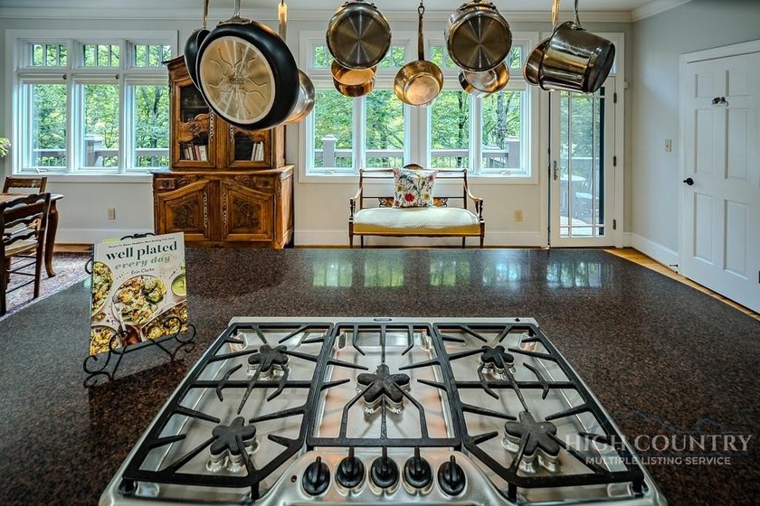 Affectionately known as *Mont Maison* this stunning contemporary - photo 20
