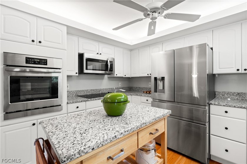Experience the space and freedom of North Fort Myers living on - photo 22