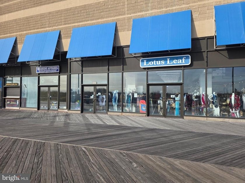 1666 Sq Ft. Retail space on the legendary Boardwalk available - photo 2