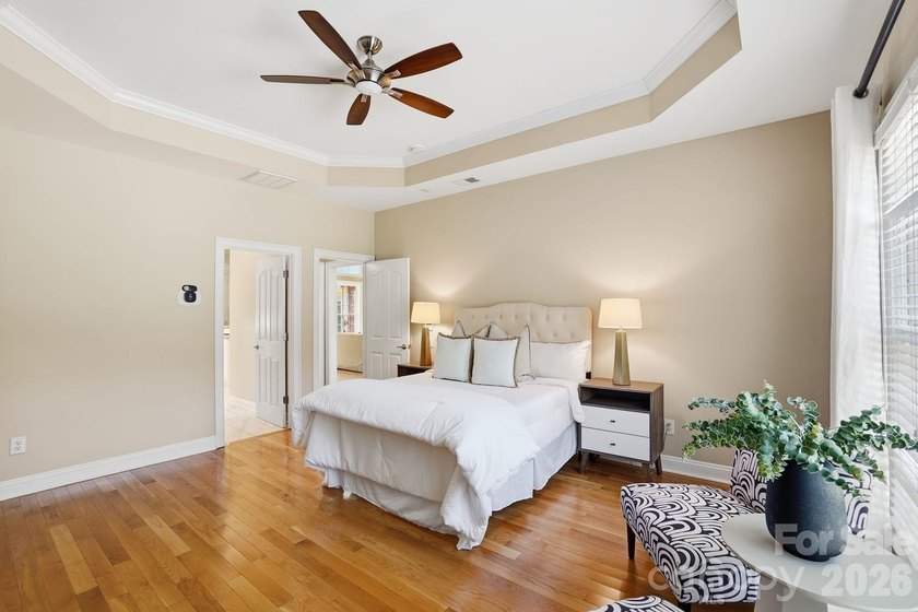 Welcome to this beautifully designed 3-bedroom, 3.5-bath home - photo 23