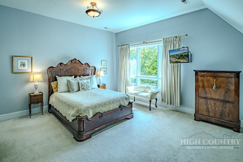 Affectionately known as *Mont Maison* this stunning contemporary - photo 24