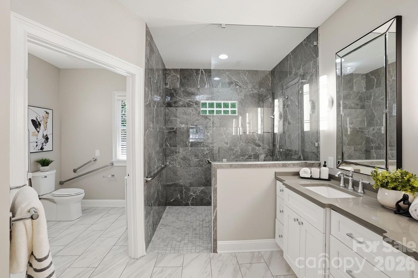 Welcome to this beautifully designed 3-bedroom, 3.5-bath home - photo 25