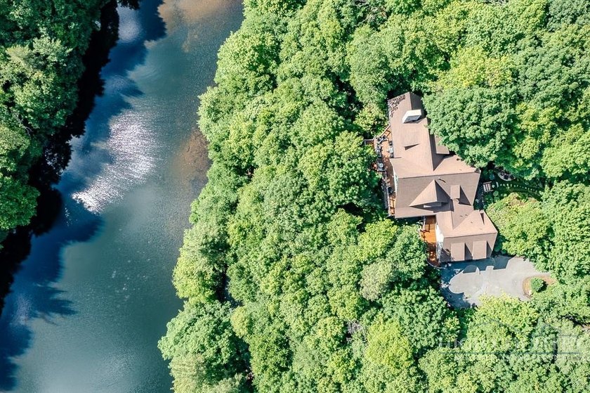 Affectionately known as *Mont Maison* this stunning contemporary - photo 45