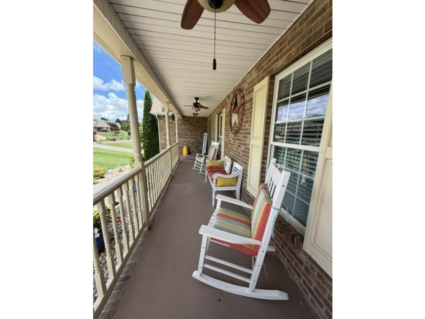 The one you have been waiting for! Enjoy true golf course living - photo 47