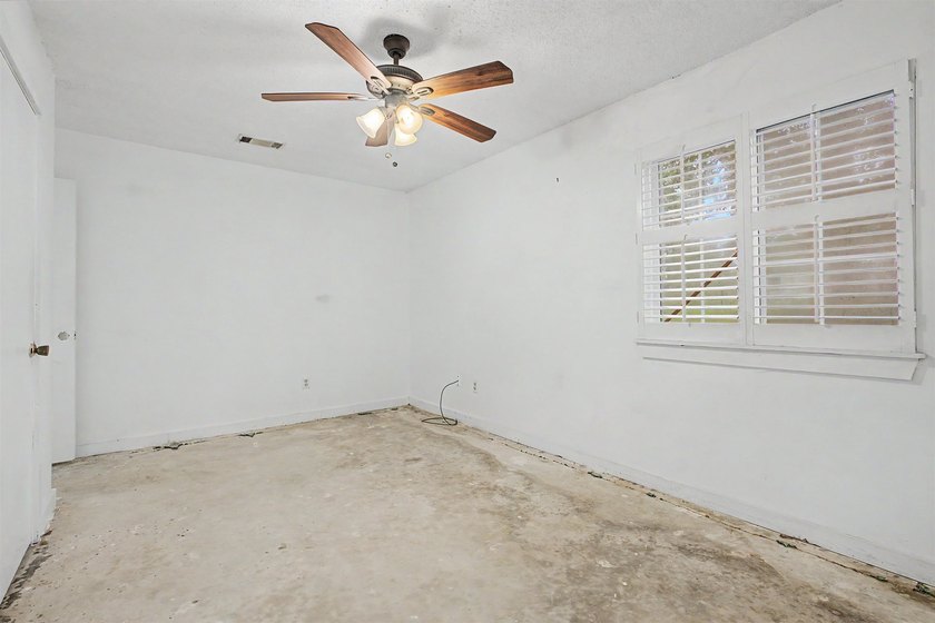 Opportunity awaits in Killearn Acres! This 3-bedroom, 2-bath - photo 29