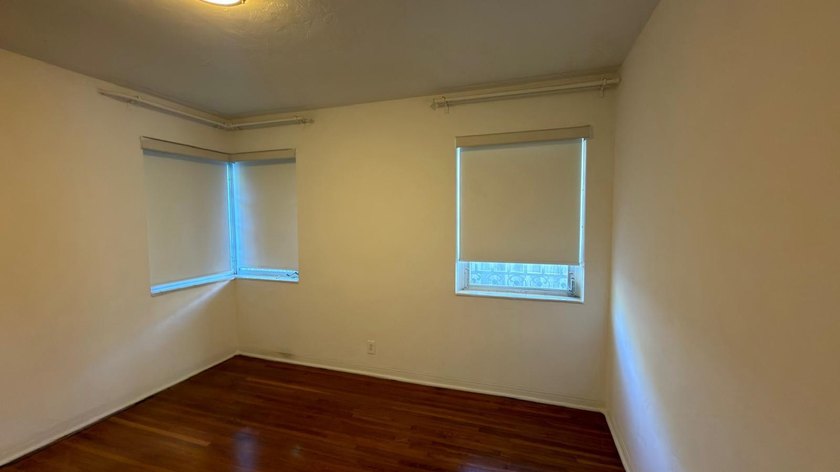 Welcome to this charming single-story residence in Brickell - photo 20
