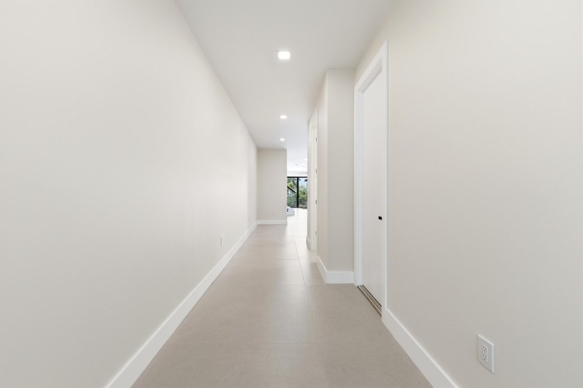 A refined new construction residence in historic Sailboat Bend - photo 7