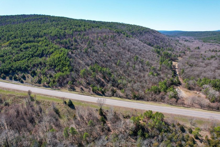 If you have been in the market for an awesome hunting property - photo 13