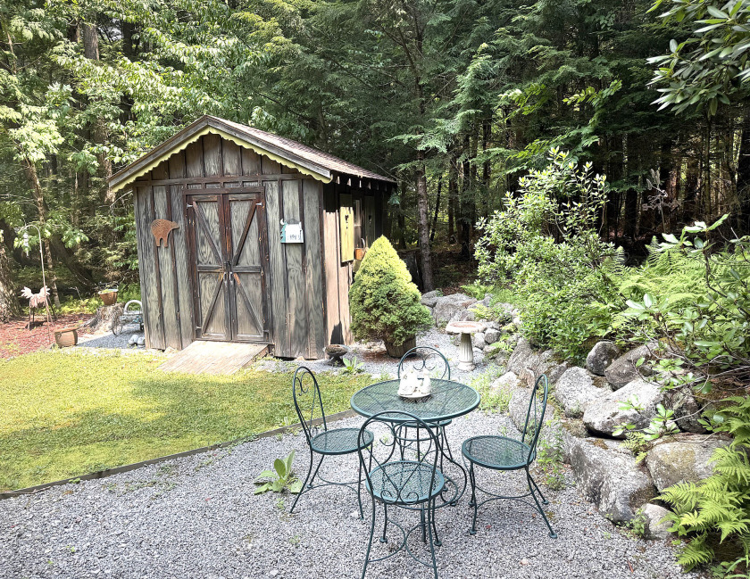 Log Home, picturesque, babbling brook, private community beach - photo 43