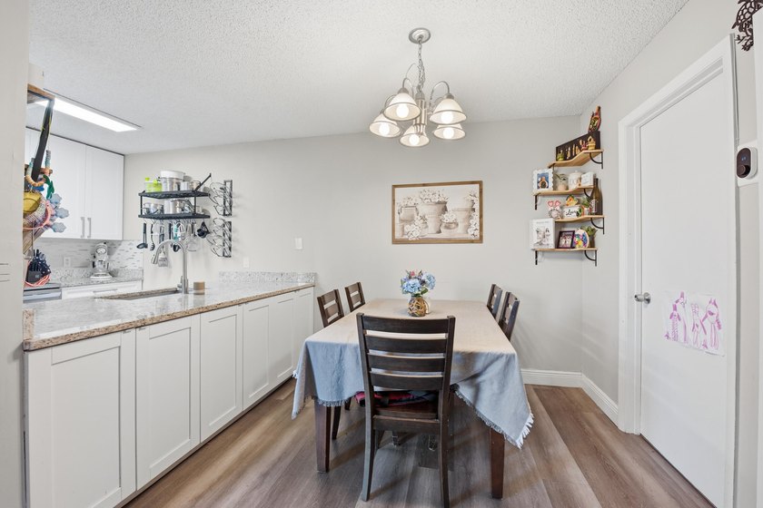 Beautifully updated 3-bedroom, 2.5-bath home in the highly - photo 8