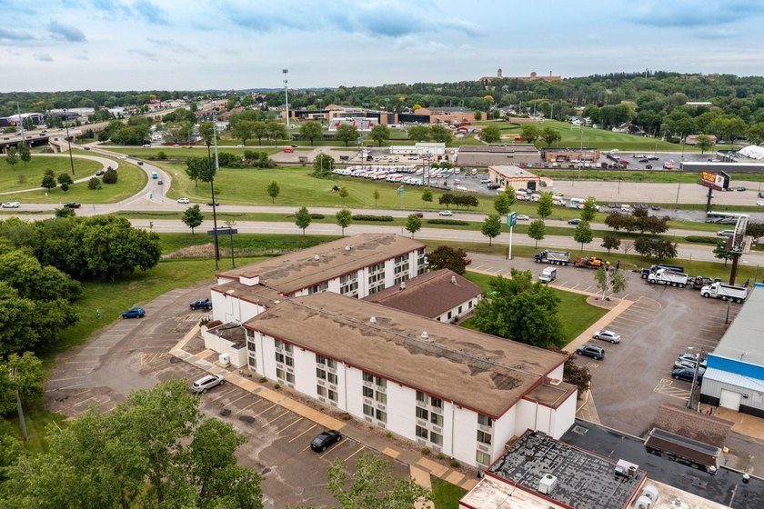Outstanding opportunity for a centrally located Rochester, MN - photo 5