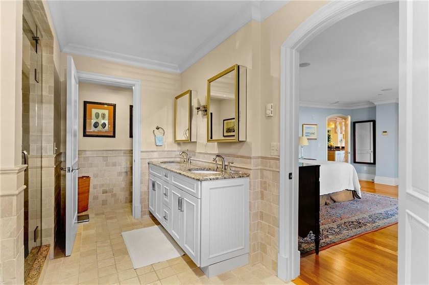 Experience elevated coastal living in this stunning luxury - photo 24