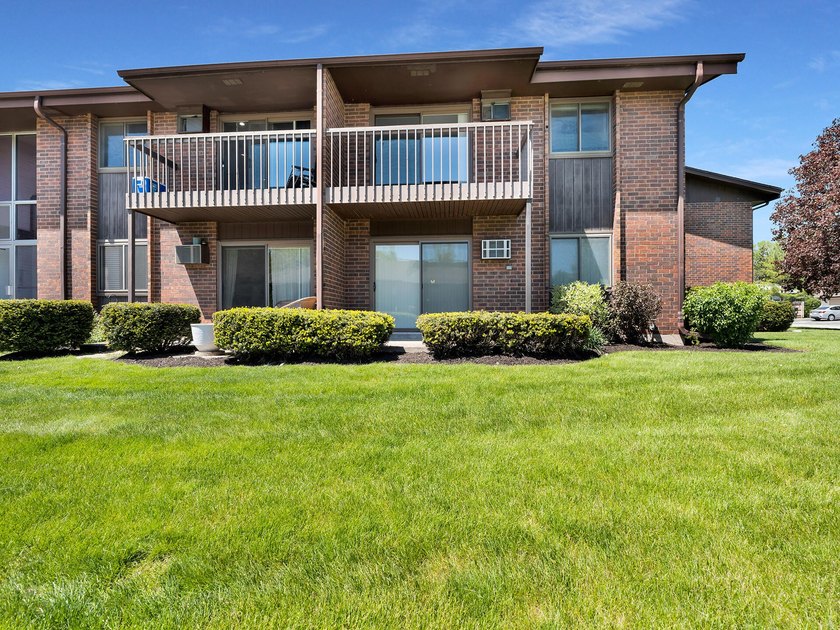 Imagine owning a, low-maintenance condo just a few blocks from - photo 23