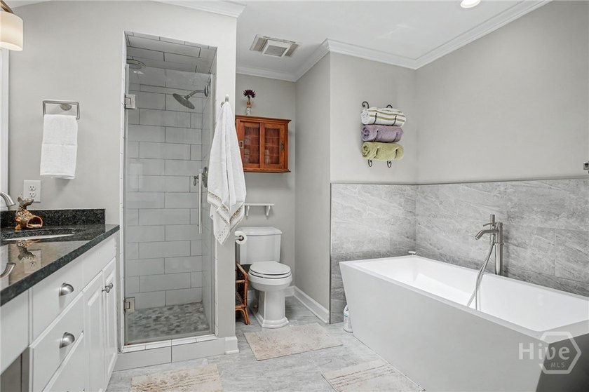 Nicely designed 3-bedroom, 3.5-bath patio home with an ideal - photo 19