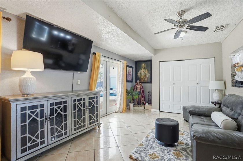 Welcome to this spacious 5-bedroom, 2-bath home set on a private - photo 11