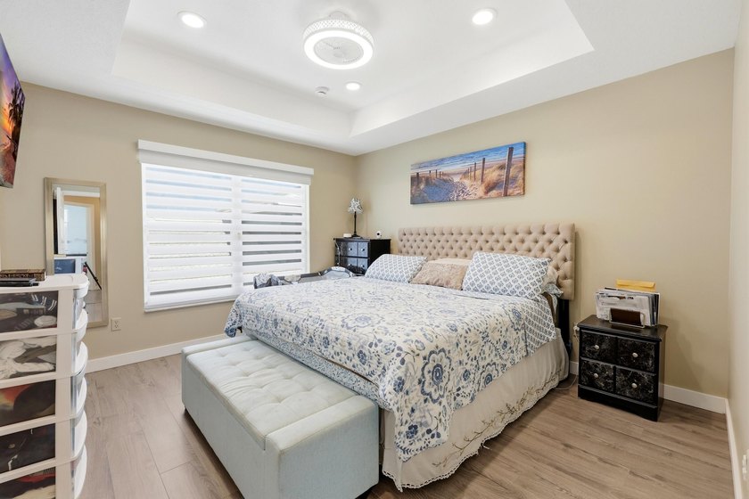 Move-In Ready 3-Bedroom Townhome! Freshly painted and - photo 15