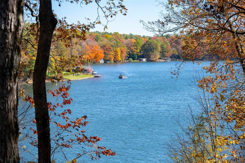 Nestled on Red Bird Circle, one of Lake Toxaway's truly special - photo 30